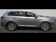 Mitsubishi Outlander EXCEED 4