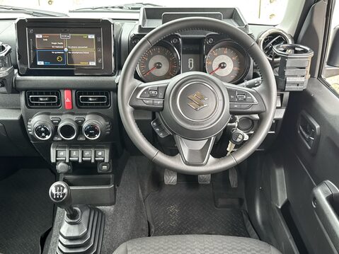 Suzuki Jimny SZ5 28