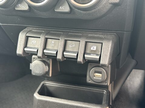 Suzuki Jimny SZ5 31