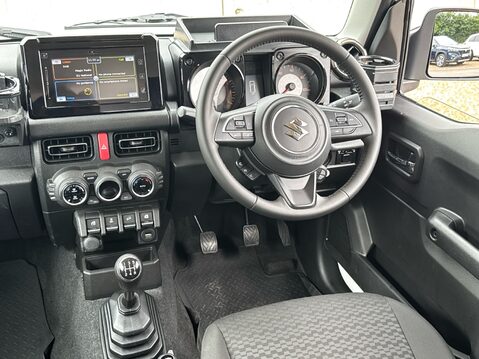 Suzuki Jimny SZ5 27