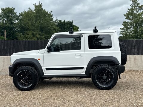 Suzuki Jimny SZ5 6