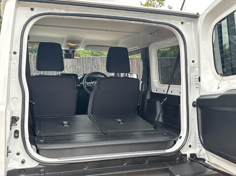 Suzuki Jimny SZ5 26