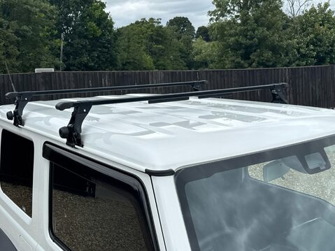 Suzuki Jimny SZ5 15