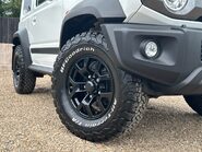 Suzuki Jimny SZ5 14
