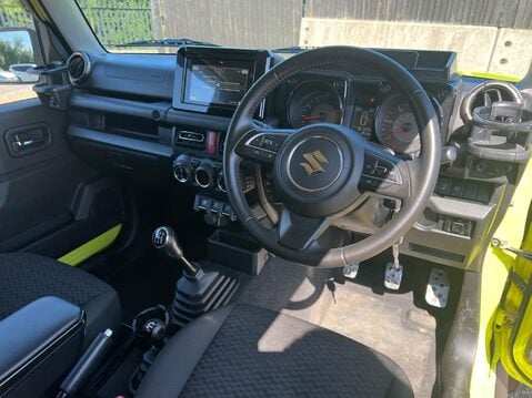 Suzuki Jimny SZ5 3