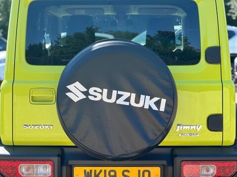 Suzuki Jimny SZ5 6