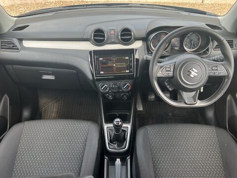 Suzuki Swift SZ-L DUALJET MHEV 10
