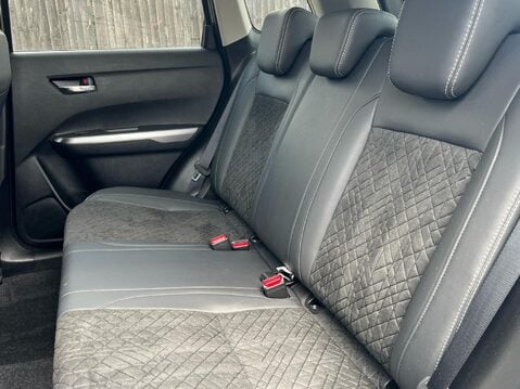 Suzuki Vitara SZ5 BOOSTERJET MHEV 22