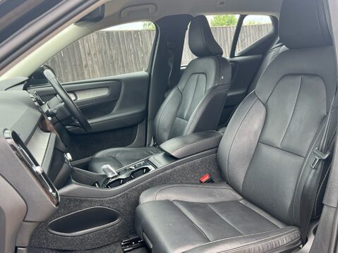 Volvo XC40 B4 INSCRIPTION PRO MHEV 3