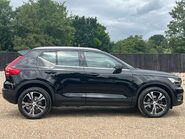 Volvo XC40 B4 INSCRIPTION PRO MHEV 5