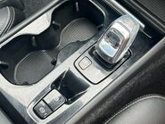 Volvo XC40 B4 INSCRIPTION PRO MHEV 26