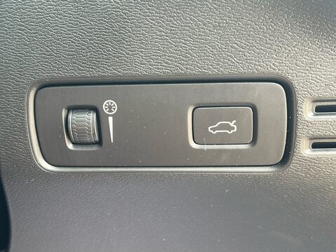 Volvo XC40 B4 INSCRIPTION PRO MHEV 29