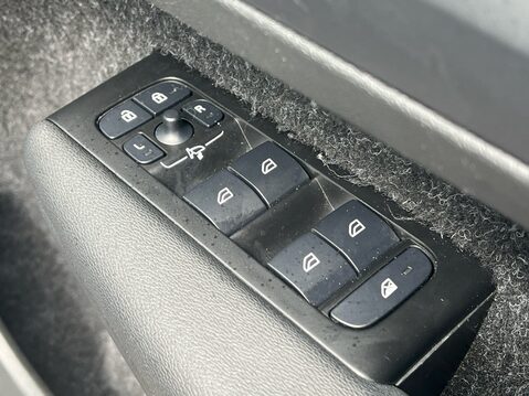 Volvo XC40 B4 INSCRIPTION PRO MHEV 30