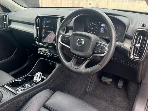 Volvo XC40 B4 INSCRIPTION PRO MHEV 31