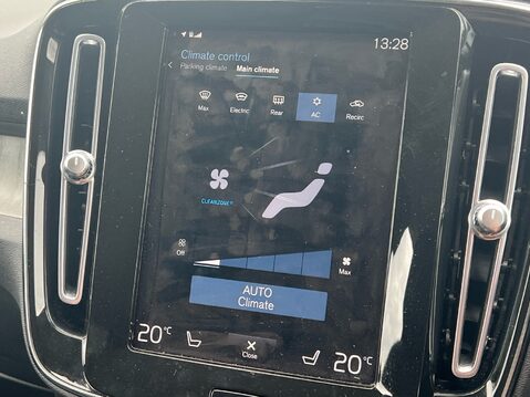 Volvo XC40 B4 INSCRIPTION PRO MHEV 23