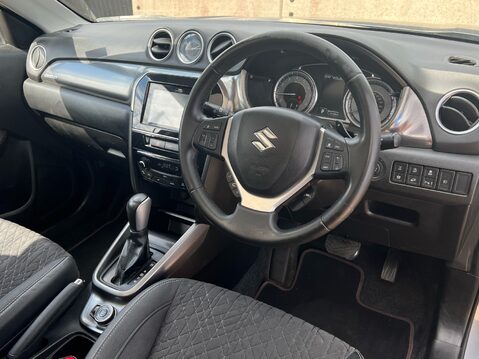 Suzuki Vitara SZ5 BOOSTERJET ALLGRIP 32