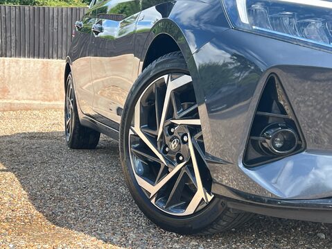 Hyundai i20 T-GDI PREMIUM MHEV 13