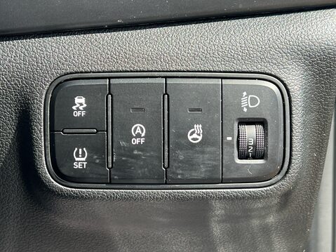 Hyundai i20 T-GDI PREMIUM MHEV 31