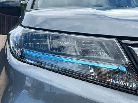 Suzuki Vitara SZ-T BOOSTERJET MHEV 13