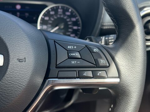 Nissan Juke DIG-T N-CONNECTA DCT 30