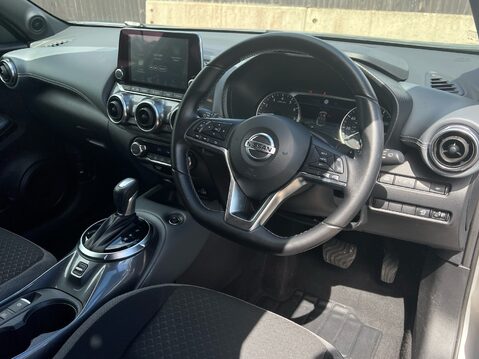 Nissan Juke DIG-T N-CONNECTA DCT 33