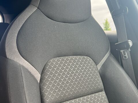 Nissan Juke DIG-T N-CONNECTA DCT 37