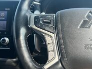 Mitsubishi Outlander PHEV EXCEED SAFETY 28