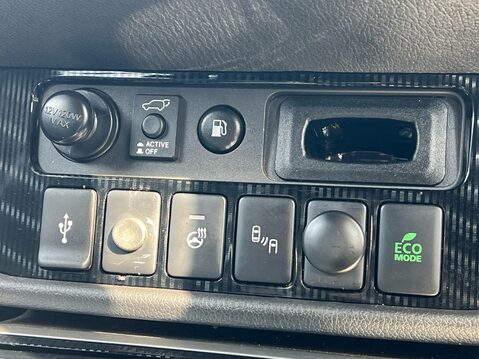Mitsubishi Outlander PHEV EXCEED SAFETY 25