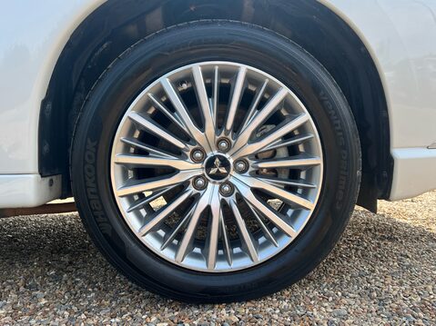 Mitsubishi Outlander PHEV EXCEED SAFETY 4