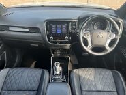 Mitsubishi Outlander PHEV EXCEED SAFETY 10