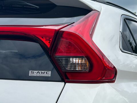 Mitsubishi Eclipse Cross EXCEED 15