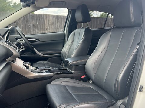 Mitsubishi Eclipse Cross EXCEED 3