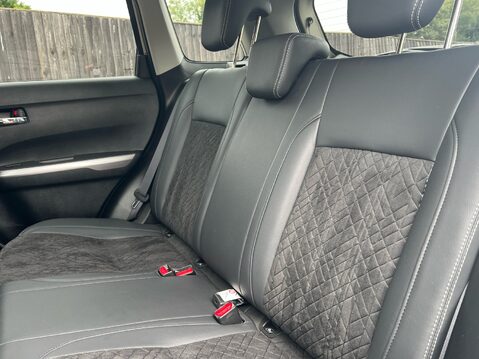 Suzuki Vitara SZ5 ALLGRIP MHEV 9