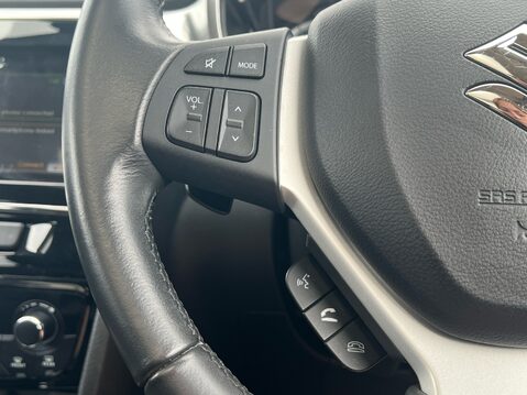 Suzuki Vitara SZ5 ALLGRIP MHEV 28