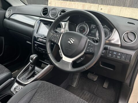 Suzuki Vitara SZ5 ALLGRIP MHEV 31