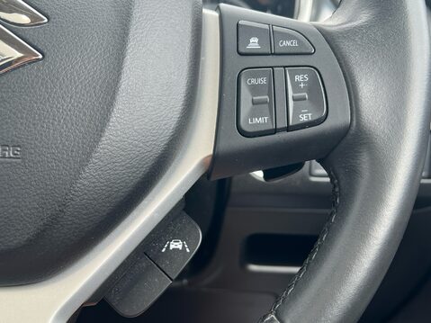 Suzuki Vitara SZ5 ALLGRIP MHEV 29