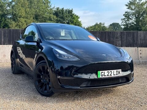 Tesla Model Y LONG RANGE 1
