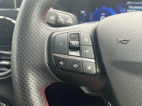 Ford Kuga ST-LINE X EDITION 2