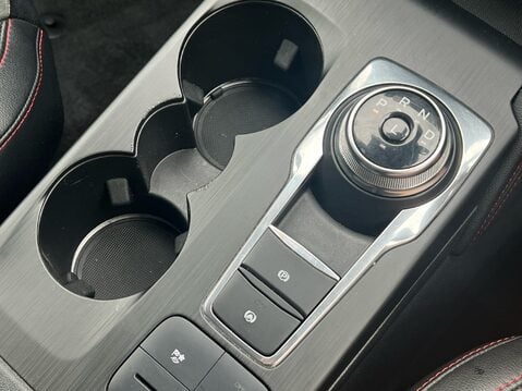 Ford Kuga ST-LINE X EDITION 1