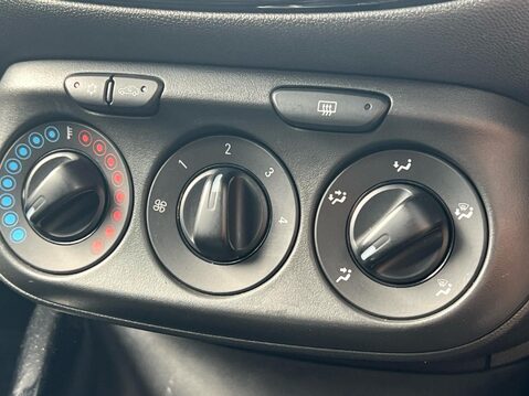 Vauxhall Corsa SE NAV 32