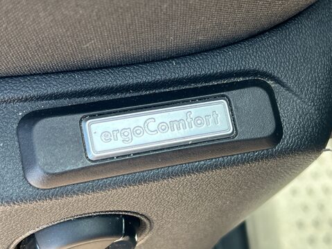 Volkswagen Caddy C20 TSI COMMERCE PRO 38