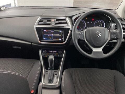 Suzuki SX4 S-Cross SZ-T BOOSTERJET MHEV 4
