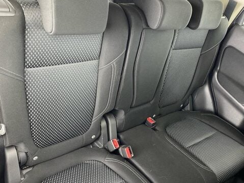 Mitsubishi Outlander PHEV DESIGN 5