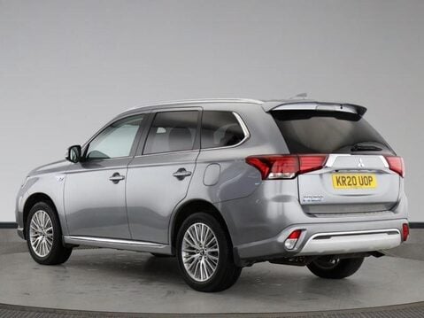 Mitsubishi Outlander PHEV DESIGN 2
