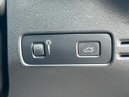 Volvo XC40 B4 R-DESIGN PRO MHEV 37