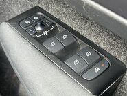 Volvo XC40 B4 R-DESIGN PRO MHEV 29