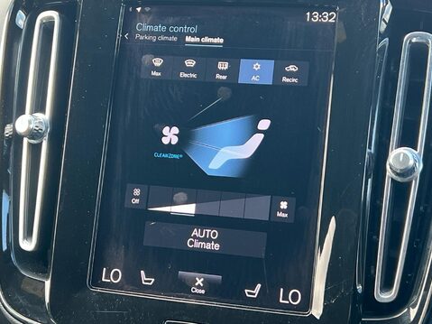 Volvo XC40 B4 R-DESIGN PRO MHEV 31