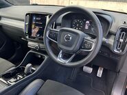 Volvo XC40 B4 R-DESIGN PRO MHEV 18