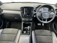 Volvo XC40 B4 R-DESIGN PRO MHEV 10