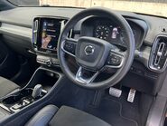 Volvo XC40 B4 R-DESIGN PRO MHEV 28